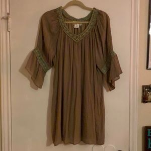 Lady Noiz Tan and Green Lace Tunic